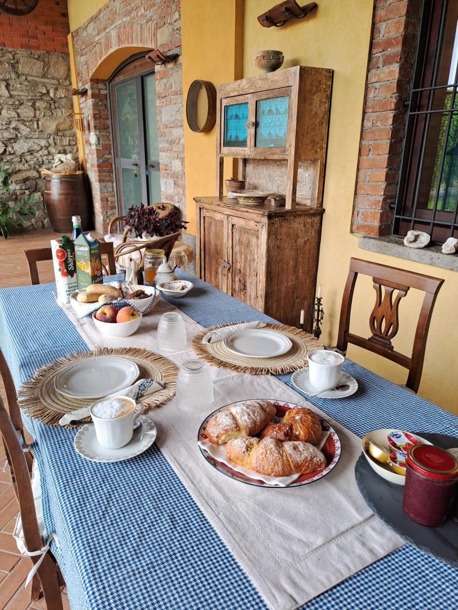 B&B Al Castello Casale Litta Екстер'єр фото