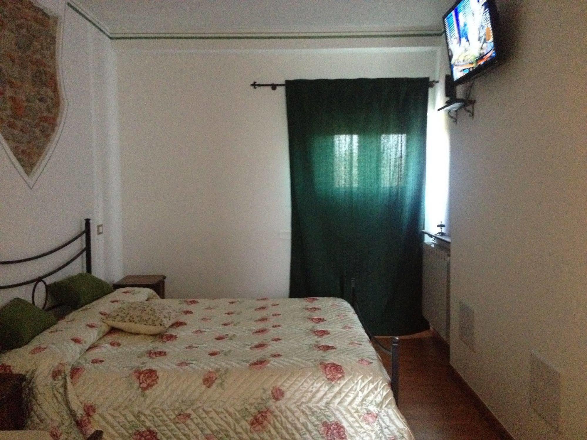 B&B Al Castello Casale Litta Екстер'єр фото